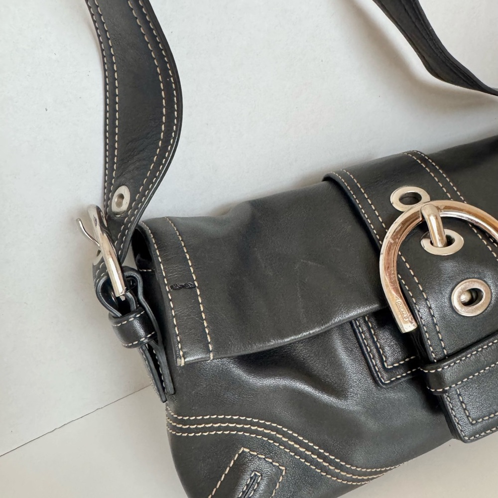 Coach 8A05 SoHo Black Leather Flap Shoulder Bag – Original 2005 Release, Y2K. - Picture 3 of 15